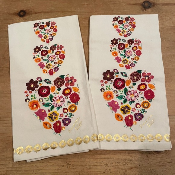 NWT Set of 2 Nathalie Lete Anthropologie Gold Heart Red Rouge Kitchen Tea towels - Picture 1 of 6
